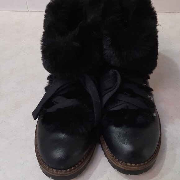 Esprit Women's Winter boots with faux fur Size 9.5M - Picture 1 of 10